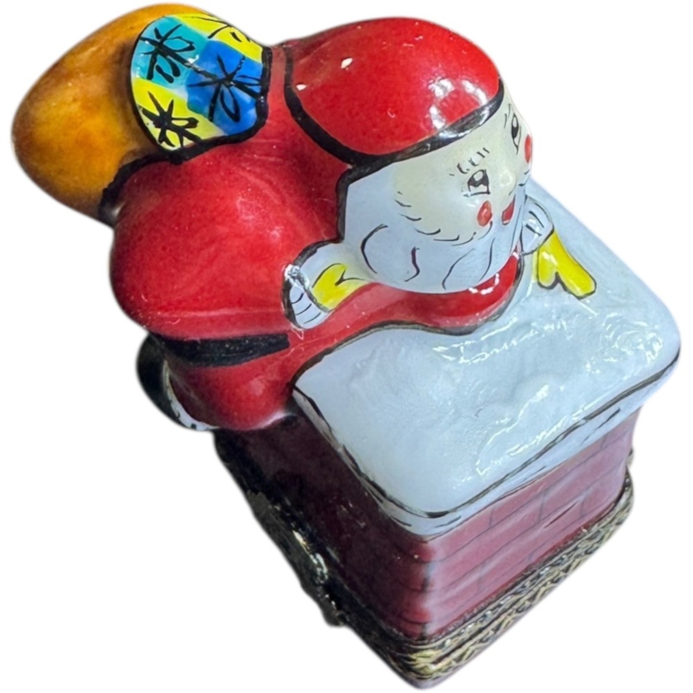 Limoges France Peint Main‎ Santa in Chimney Trinket Box Christmas Gold Clasp